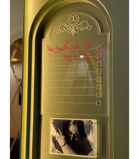 ساعت دیواری همراه با تابلو