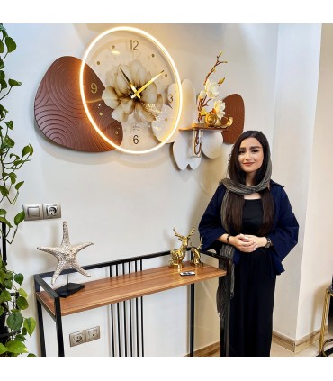 ساعت دیواری چوبی لوکس
