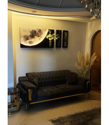 ساعت دیواری طرح ماه جدید (قاب عکسی, گلدان دار)